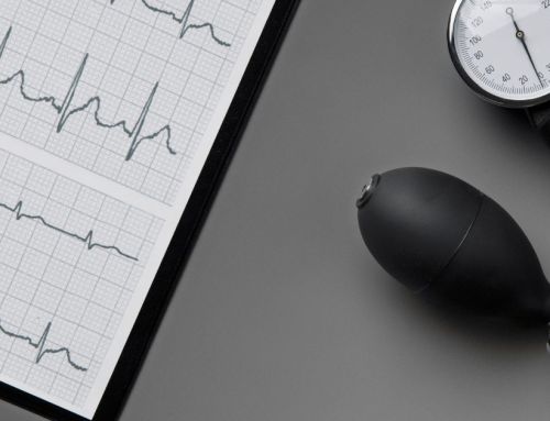 Como o modelo de laudo por demanda protege o fluxo de caixa da sua clínica no setor de ECG